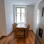 Metro 7 Apartamento