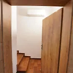 Metro 7 Apartamento *