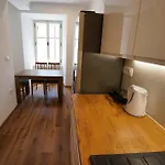 Metro 7 Apartamento *