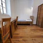 Apartamento Metro 7 *