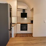 Metro 7 Apartamento