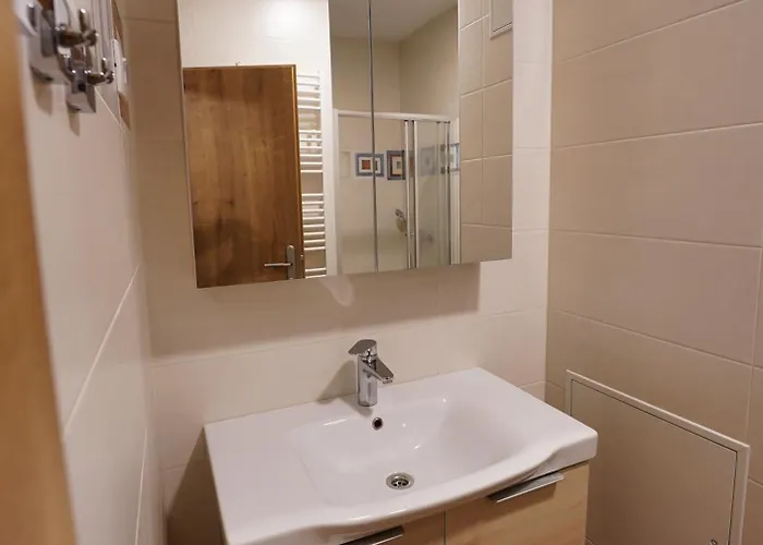 Апартаменты Metro 7 *