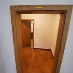 Metro 7 Apartamento *