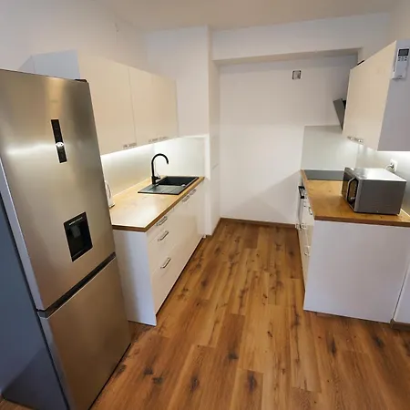 Metro 7 Apartamento *