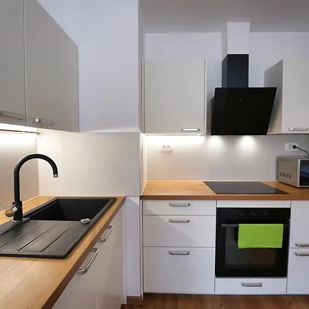 Metro 7 Apartamento
