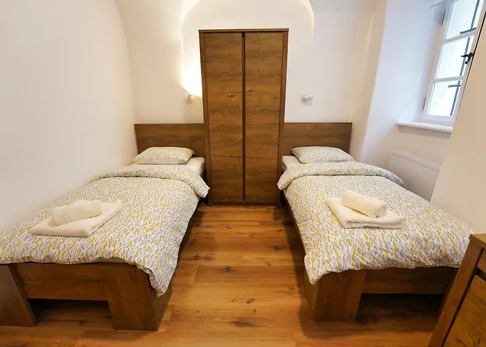 Metro 7 アパート *