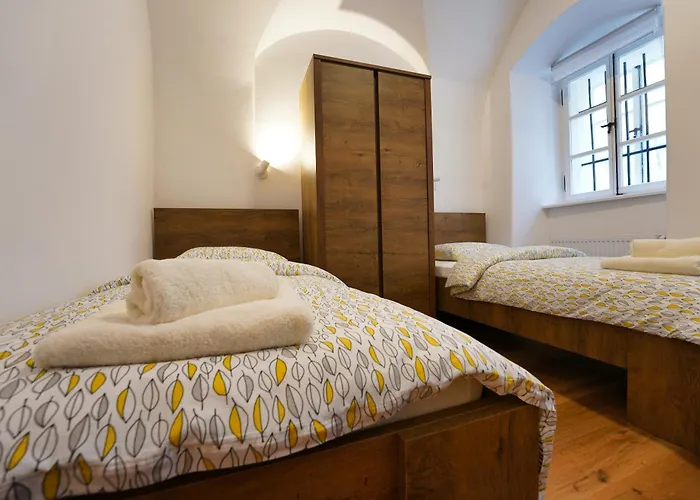 Metro 7 アパート *