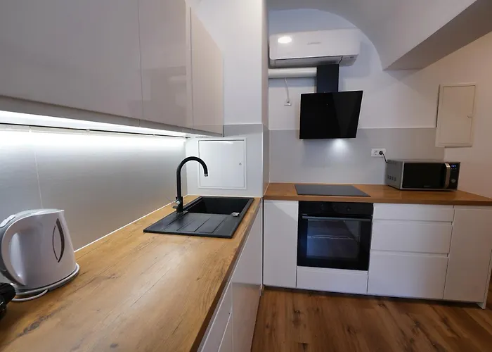 Metro 7 アパート